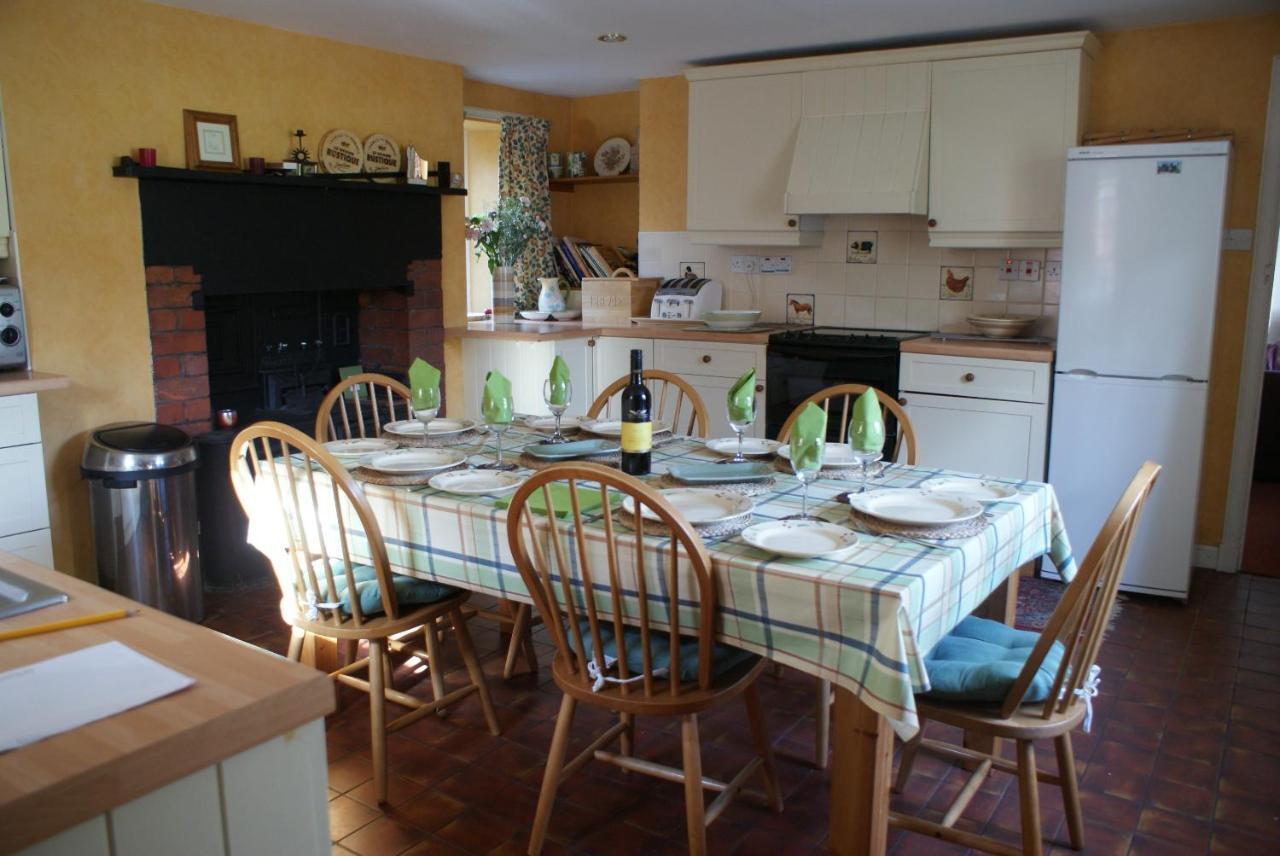 Harleyburn Cottages - Stables And Saddlery Melrose Extérieur photo