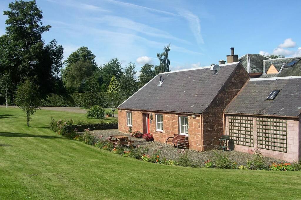 Harleyburn Cottages - Stables And Saddlery Melrose Extérieur photo